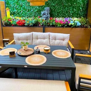 t1-terrasse-proche-centre-lyon.hotels-rhonealpes.com/